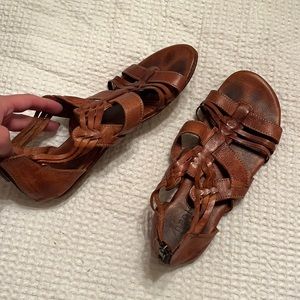 Bedstu sandals size 8. Worn but still in good condition
